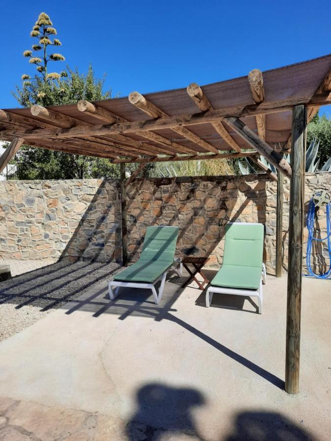 Hacienda La Buena Vida B&B En Appartementen Casita La Bruja Algarinejo Exterior photo